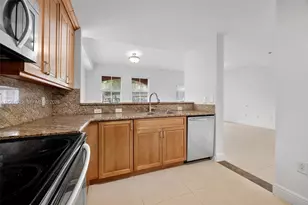 11102 NW 83rd St, Doral, FL 33178 - Photo 7