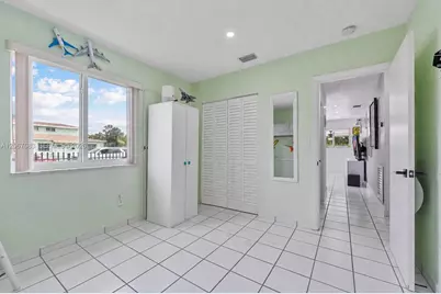 3930 W 2nd Ave, Hialeah, FL 33012 - Photo 11