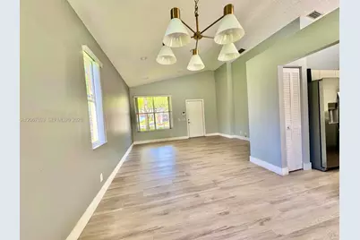 825 Falling Water Rd, Weston, FL 33326 - Photo 7