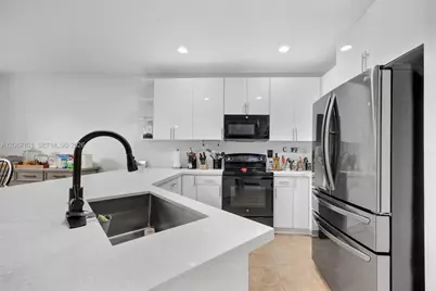 11324 SW 233rd St, Homestead, FL 33032 - Photo 7
