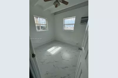 136 SW 3rd Ct #136, Homestead, FL 33030 - Photo 5