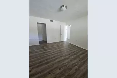 7470 Miami Lakes Dr #B208, Miami Lakes, FL 33014 - Photo 13