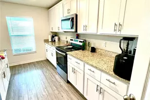 3902 SW Brunswick St, Saint Lucie West, FL 34953 - Photo 5