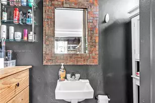 2100 NE 170th St, North Miami Beach, FL 33162 - Photo 15