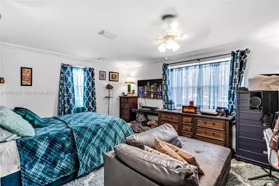 2100 NE 170th St, North Miami Beach, FL 33162 - Photo 13