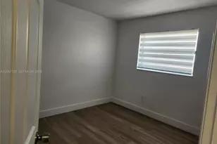 8075 NW 7th St, Miami, FL 33126 - Photo 11
