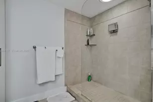 18100 N Bay Rd, Sunny Isles Beach, FL 33160 - Photo 13