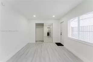 481 NE 51st St, Oakland Park, FL 33334 - Photo 15