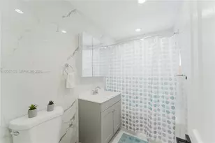 481 NE 51st St, Oakland Park, FL 33334 - Photo 23