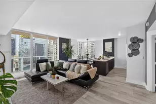 55 SE 6th St, Miami, FL 33131 - Photo 3