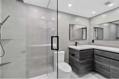 55 SE 6th St #3802, Miami, FL 33131 - Photo 25