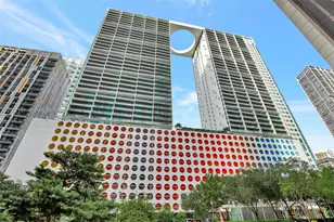 55 SE 6th St, Miami, FL 33131 - Photo 1