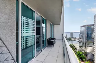 55 SE 6th St, Miami, FL 33131 - Photo 27