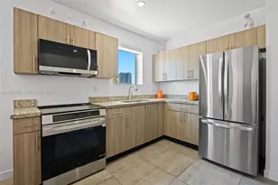165 NW 39th St, Miami, FL 33127 - Photo 7