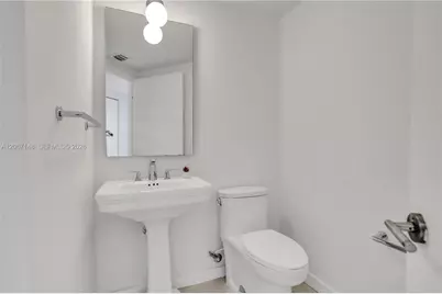 1010 SW 2nd Ave #1708, Miami, FL 33130 - Photo 37
