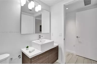 1010 SW 2nd Ave #1708, Miami, FL 33130 - Photo 25
