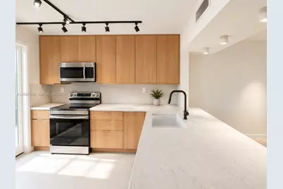 1220 Euclid Ave #2, Miami Beach, FL 33139 - Photo 1