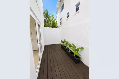 1220 Euclid Ave #2, Miami Beach, FL 33139 - Photo 13
