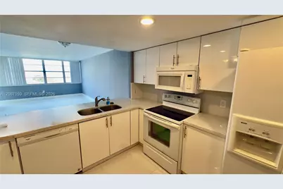1351 NE Miami Gardens Dr #422E, Miami, FL 33179 - Photo 5