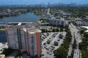 1351 NE Miami Gardens Dr, Miami, FL 33179 - Photo 21