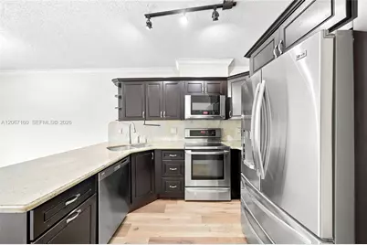 18751 NW 84th Pl #505-5, Hialeah, FL 33015 - Photo 13