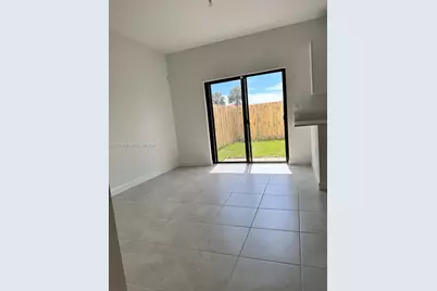 11910 SW 247th Ter, Homestead, FL 33032 - Photo 5