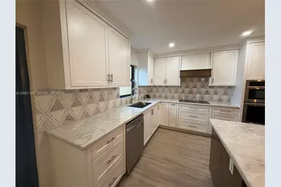 16022 Kilmarnock Dr #16022, Miami Lakes, FL 33014 - Photo 7