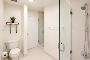 11263 SW 9th Ct, Pembroke Pines, FL 33025 - Photo 7