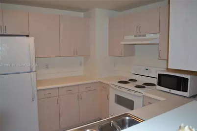 50 Menores Av #420, Coral Gables, FL 33134 - Photo 21