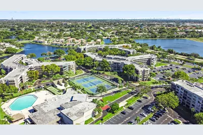 1101 Colony Point Cir #102, Pembroke Pines, FL 33026 - Photo 57