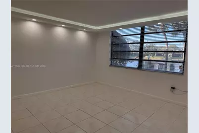 1101 Colony Point Cir #102, Pembroke Pines, FL 33026 - Photo 5