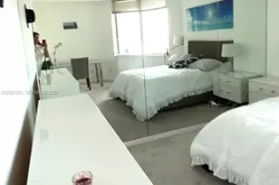 325 S Biscayne Blvd, Miami, FL 33131 - Photo 9