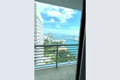 325 S Biscayne Blvd #4214, Miami, FL 33131 - Photo 3