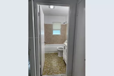 1746 N 3rd Ave N #10, Lake Worth, FL 33460 - Photo 9