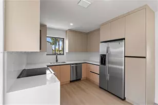 31 W 64th St, Hialeah, FL 33012 - Photo 9