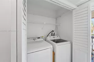 2496 NW 89th Dr, Coral Springs, FL 33065 - Photo 13
