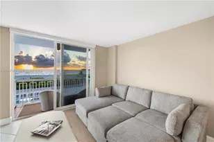 401 Ocean Dr, Miami Beach, FL 33139 - Photo 19