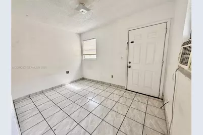 718 SW 11th Ave #6, Miami, FL 33130 - Photo 3