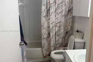 8851 NW 119 St, Hialeah Gardens, FL 33018 - Photo 5