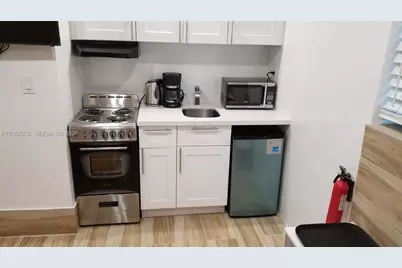 1858 Dewey St, Hollywood, FL 33020 - Photo 3