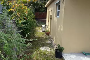 170 E 46th St, Hialeah, FL 33013 - Photo 17