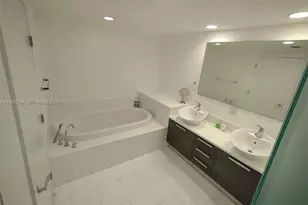 2950 NE 188th St, Aventura, FL 33180 - Photo 9