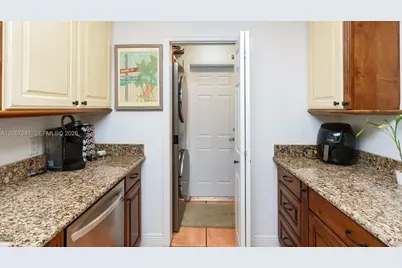 2549 NE 27th Ave, Fort Lauderdale, FL 33305 - Photo 11