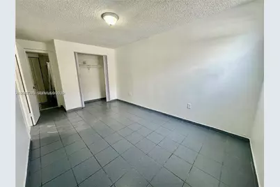 718 SW 11th Ave #8, Miami, FL 33130 - Photo 3