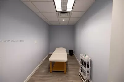 16853 NE 2nd Ave #S200, North Miami Beach, FL 33162 - Photo 9