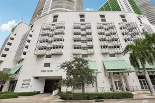 1750 N Bayshore Dr, Miami, FL 33132 - Photo 29