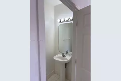 677 NW 42nd Ave #677, Plantation, FL 33317 - Photo 5