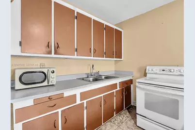 10 SW 72nd Ave, Miami, FL 33144 - Photo 13
