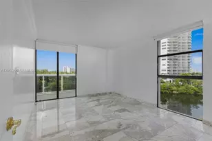 20505 E Country Club Dr, Aventura, FL 33180 - Photo 9