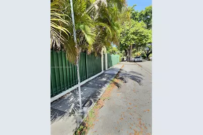1885 SW 21st Ter, Miami, FL 33145 - Photo 7